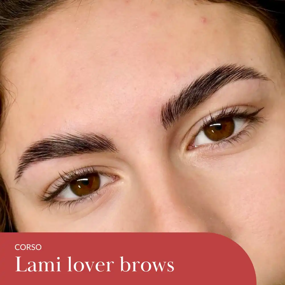 Lami lover brows è un corso di laminazione ciglia e sopracciglia tenuto dalla coach e trainer Alice Cortesi